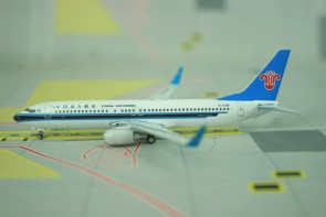 China Southern B737-800(W)  B-5128  Phoenix 1:400