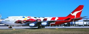 Qantas Boeing 747-400 Formula 1 Reg: VH-OJC Flaps Down XX40715A JCWings 1:400