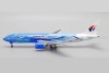 Flaps down Malaysia Airlines Boeing 777-200ER 9M-MRD “Freedom of Space” die-cast by JC Wings JC4MAS485A scale 1:400
