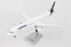 Lufthansa new livery Airbus A321 D-AIDB with gears & stand Hogan HGDLH008 scale 1:200