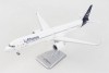 Lufthansa new livery Airbus A321 D-AIEA Winglets with gears & stand Hogan HGDLH014 scale 1:200